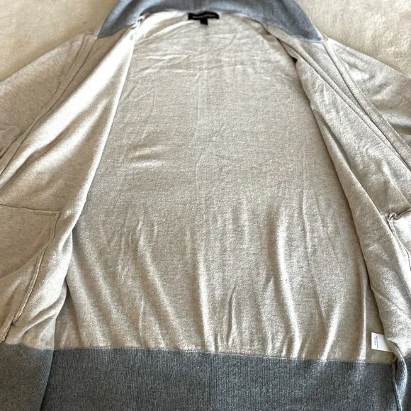 ***SOLD***Banana Republic Zip Hooded Sweater - Size L - Picture 5 of 10